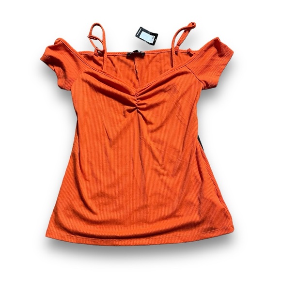 Express ribbed off the shoulder ruched front top NWT - Picture 2 of 2